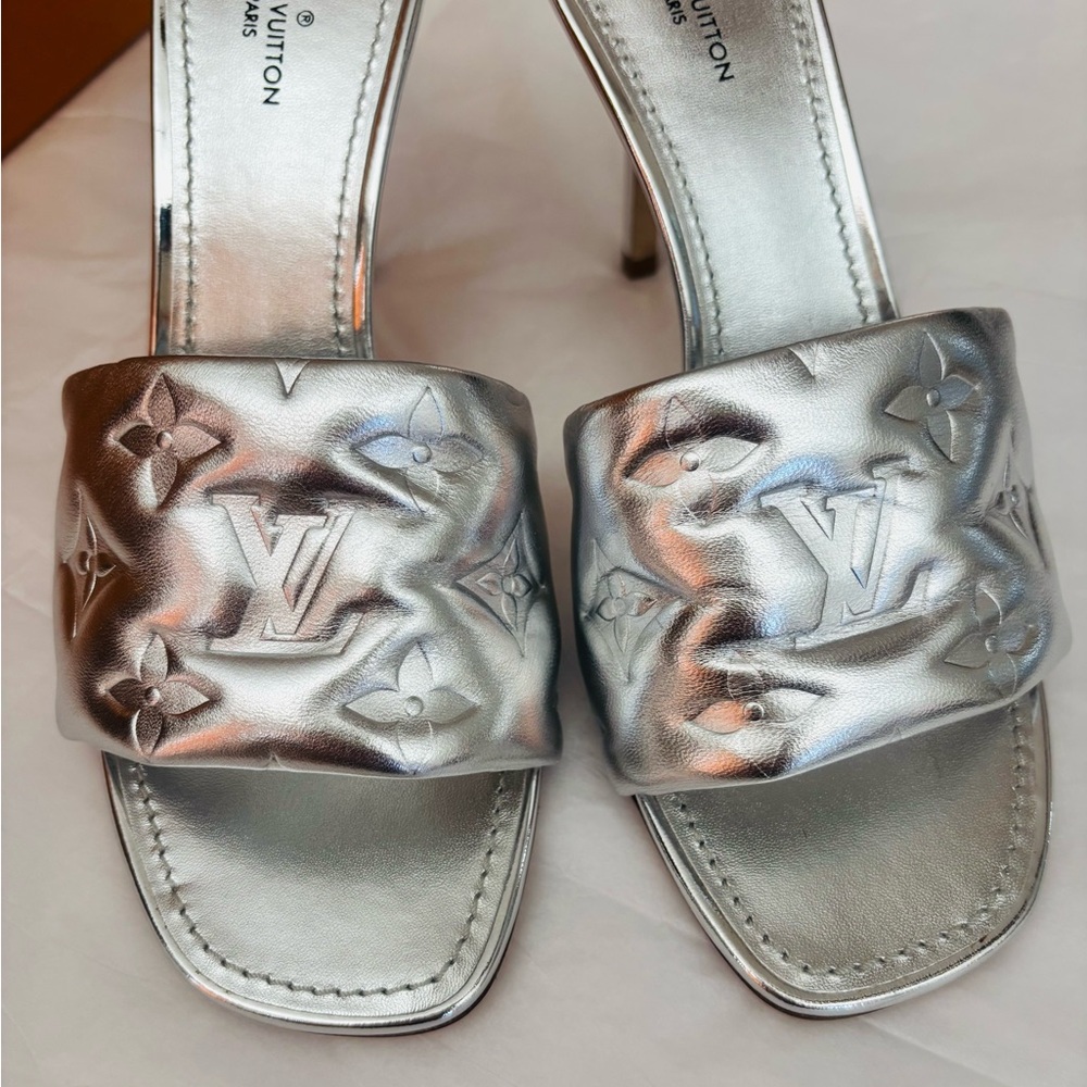 Louis Vuitton Silver Monogram Mule Sandals Size 37 Heels EU 37 US 6.5 - Picture 3 of 10
